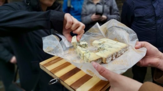 London: Cheese Walking Tour with Tastings