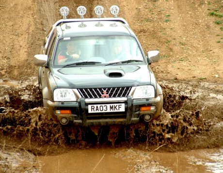 4x4 off road driving experience - Exclusive Junior Taster