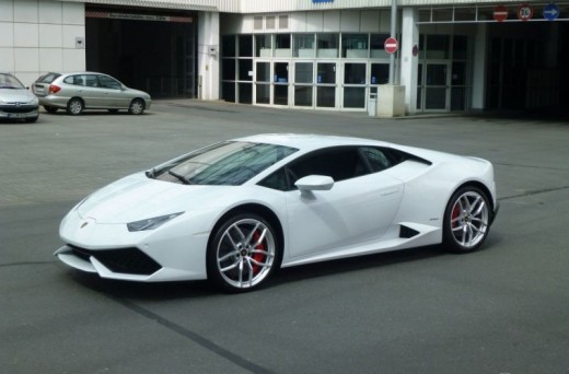 Lamborghini Driving in Belgium(12 rounds)