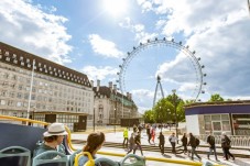 London city tour hop-on hop-off bus with Thames Cruise for Two