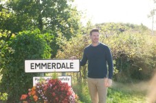 Leeds: Emmerdale Village Set Guided Tour