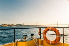 Sunset River Cruise with Live Music in Lisbon for 2 