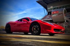 Drive a Ferrari F458 Italia on circuit - 2/4 laps