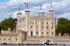 Vintage London double-decker bus tour and cruise