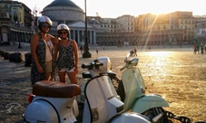 Guided Tour in Naples aboard a Vintage Vespa