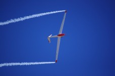 Acrobatic Glider Flight with Luca Bertossio