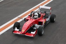 Conducir un Fórmula 3 Ferrari - 4 o 8 vueltas en circuito