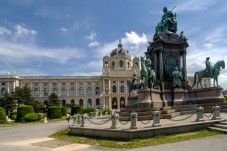 Vienna PASS with Travelcard for free attractions and free transportation