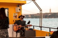 Sunset River Cruise with Live Music in Lisbon for 2 