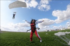 UK Parachuting